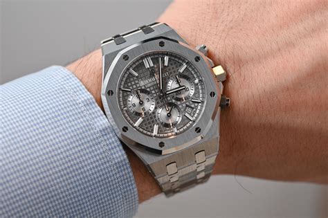 audemars piguet royal oak gold chronograph|royal oak selfwinding chronograph price.